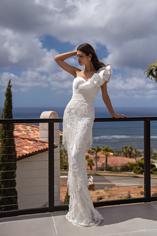 Luxurious Wedding Dress Set with Detachable Element, Open Shoulders, and Embellished with Beads, Pearls, and Sequins