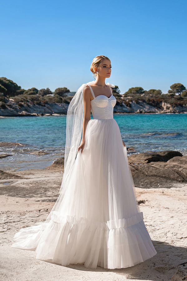 Beautiful Beach Wedding Dress with Lacing Back, Sweetheart Neckline, Tulle and Spaghetti Straps