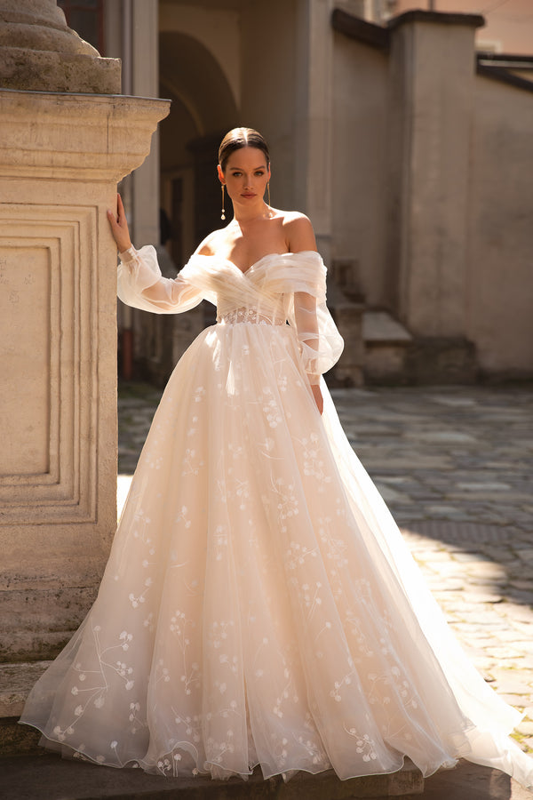 Light Tulle Sweetheart Off-Shoulder Ball Gown Bridal Dress