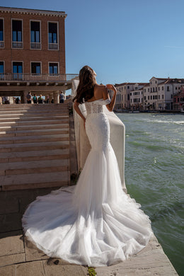 Mermaid Wedding Dress with Off-the-Shoulder Lace Bodice