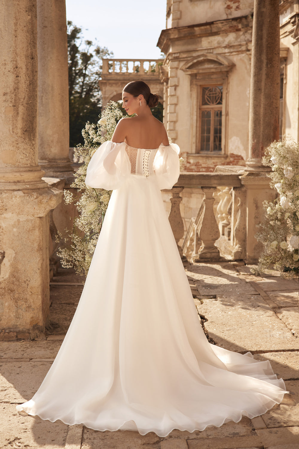A-Line Wedding Dress with Sweetheart Neckline and Detachable Sleeves