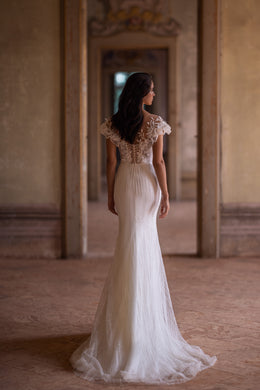 Mermaid Bridal Gown with Deep V-Neck, 3D Lace, Detachable Skirt, and Buttons Back