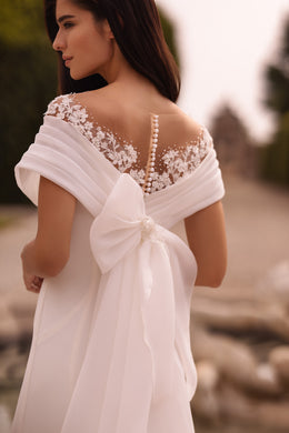 Elegant Wedding Dress with Organza and Lace Top, Crepe Fabric Skirt and Slit Skirt