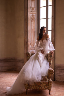 Elegant Mermaid Dress with Additional Sleeves, and Long Tulle Train