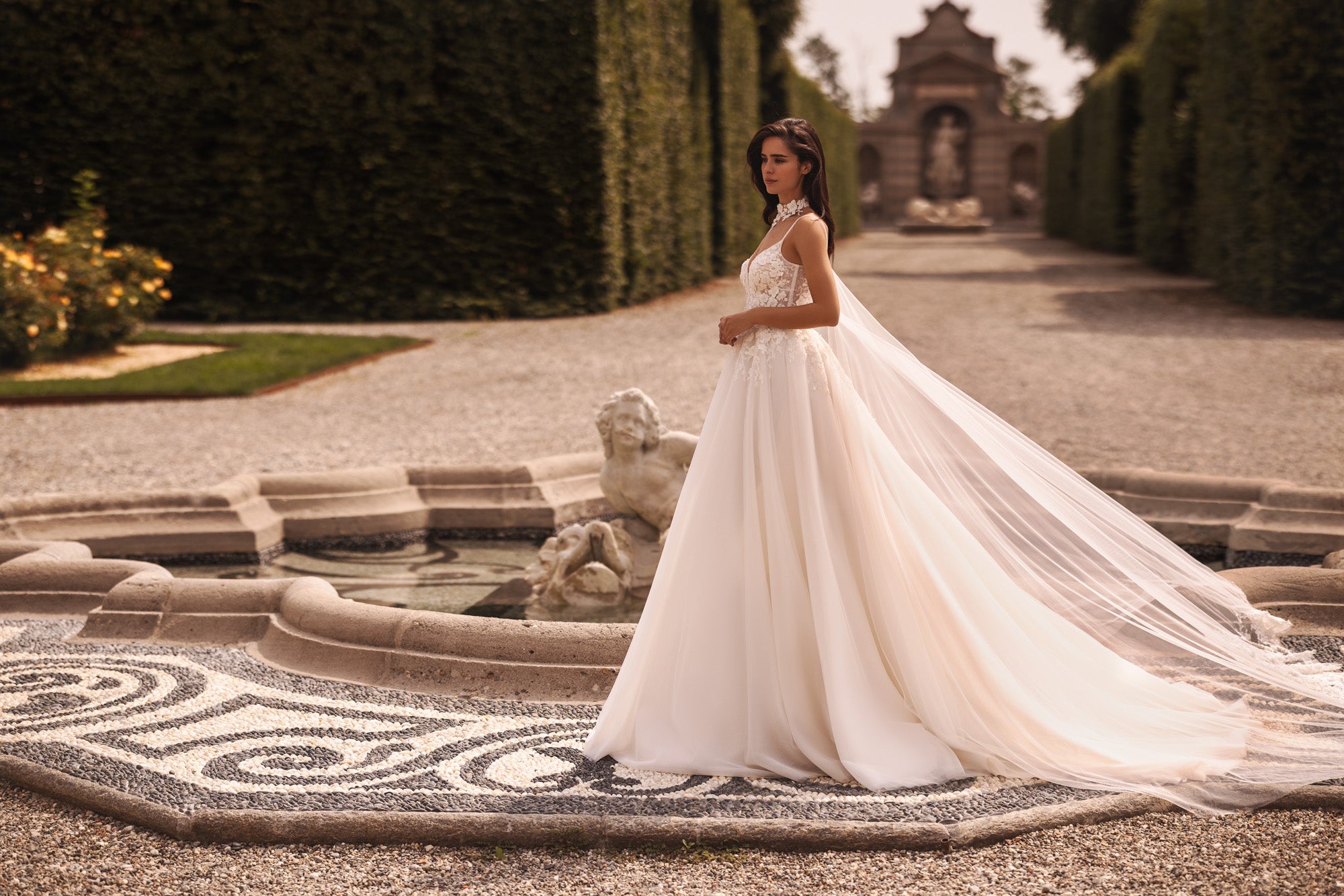 Elegant A-Line Tulle Bridal Dress with Spaghetti Straps, V-Neck, Beads Lace and Cape