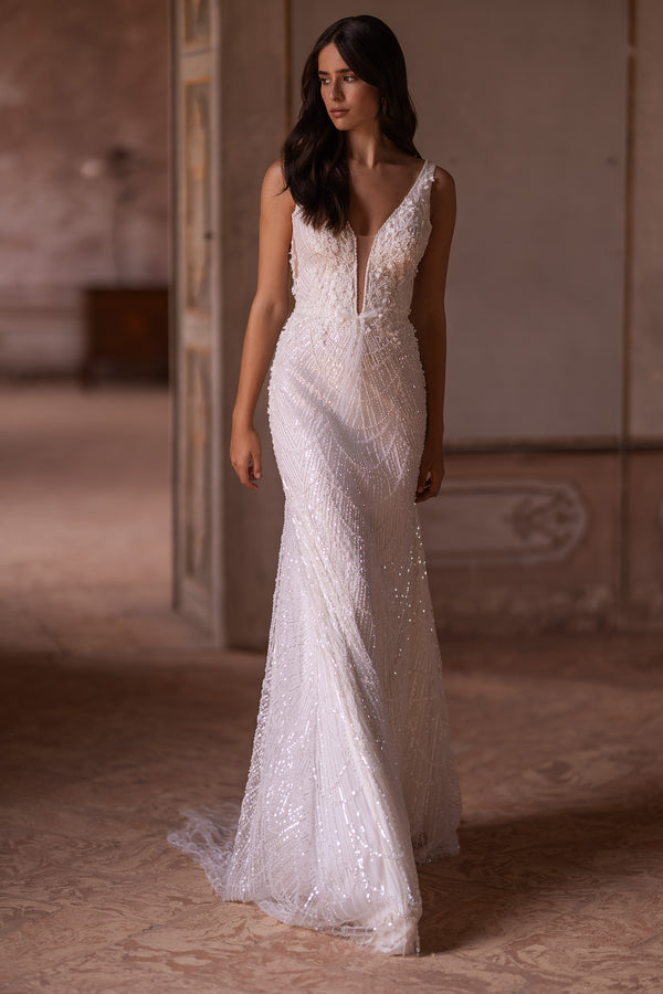 Mermaid Deep V-Neck Beaded Lace Bridal Dress with Additional Tulle Skirt and Belt at the Waist