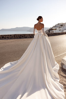 Ball Gown Wedding Dress with Detachable Lace Sleeves