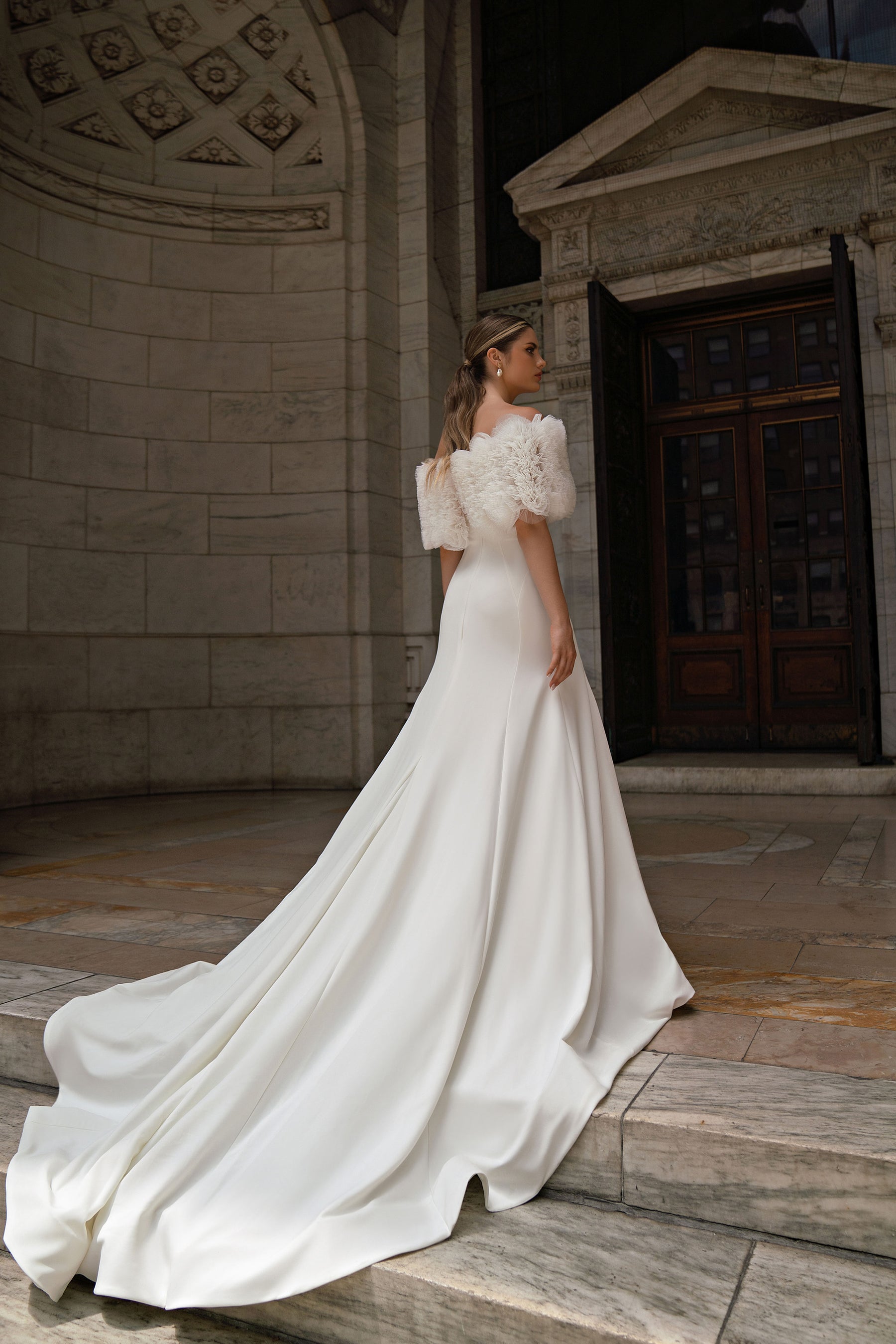 Trumpet Wedding Dress with Off-The-Shoulder Bolero