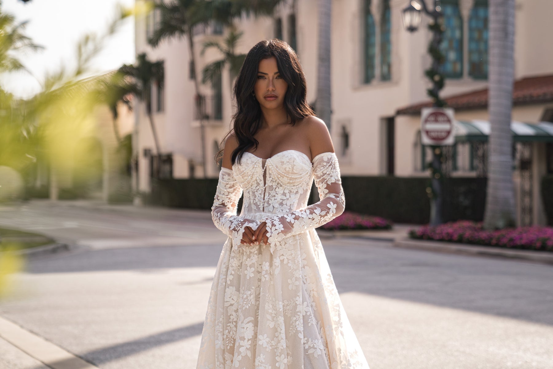 Floral Lace A-Line Wedding Dress with Detachable Sleeves