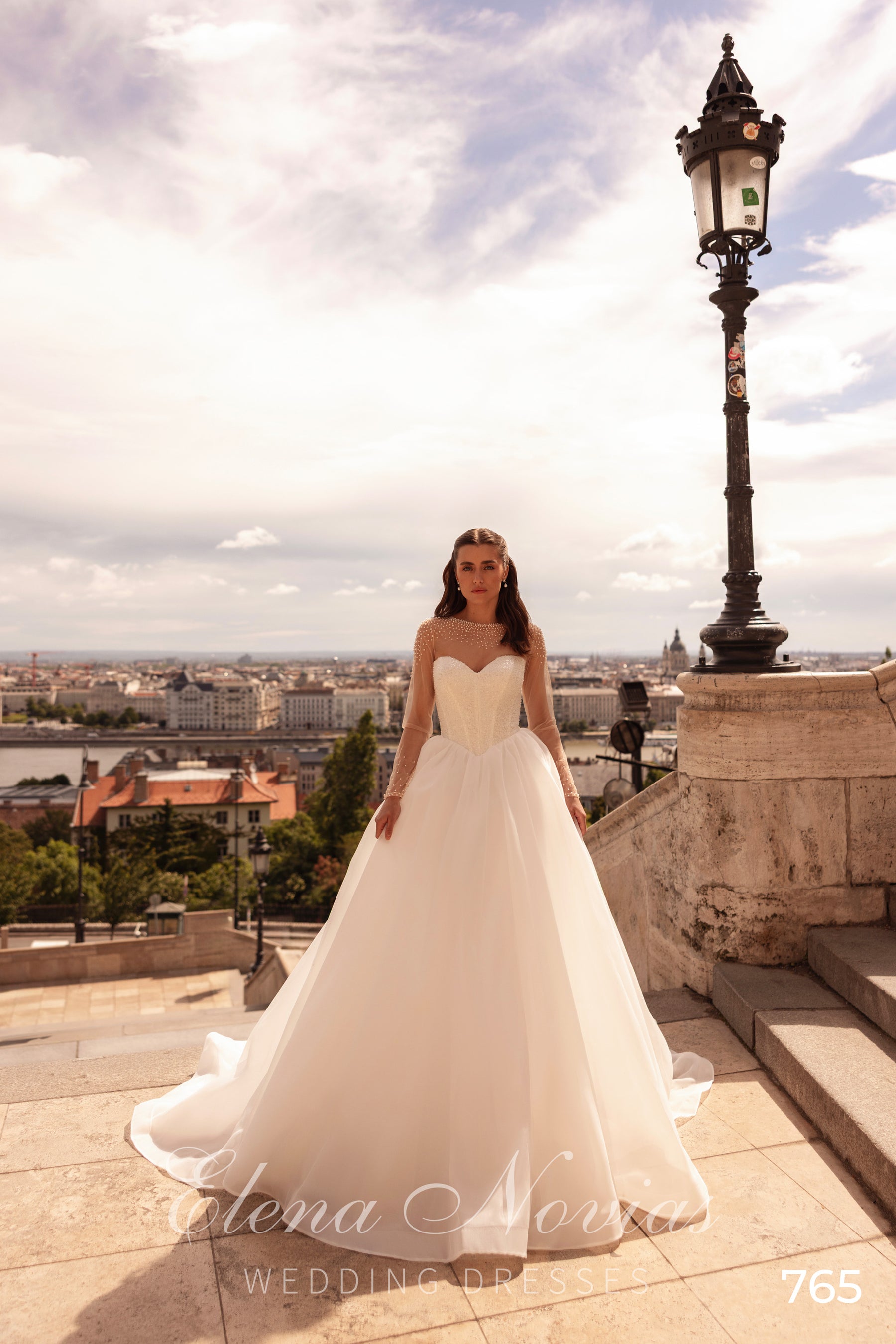 Sparkly Sweetheart Ball Gown Wedding Dress with Detachable Illusion Sleeves