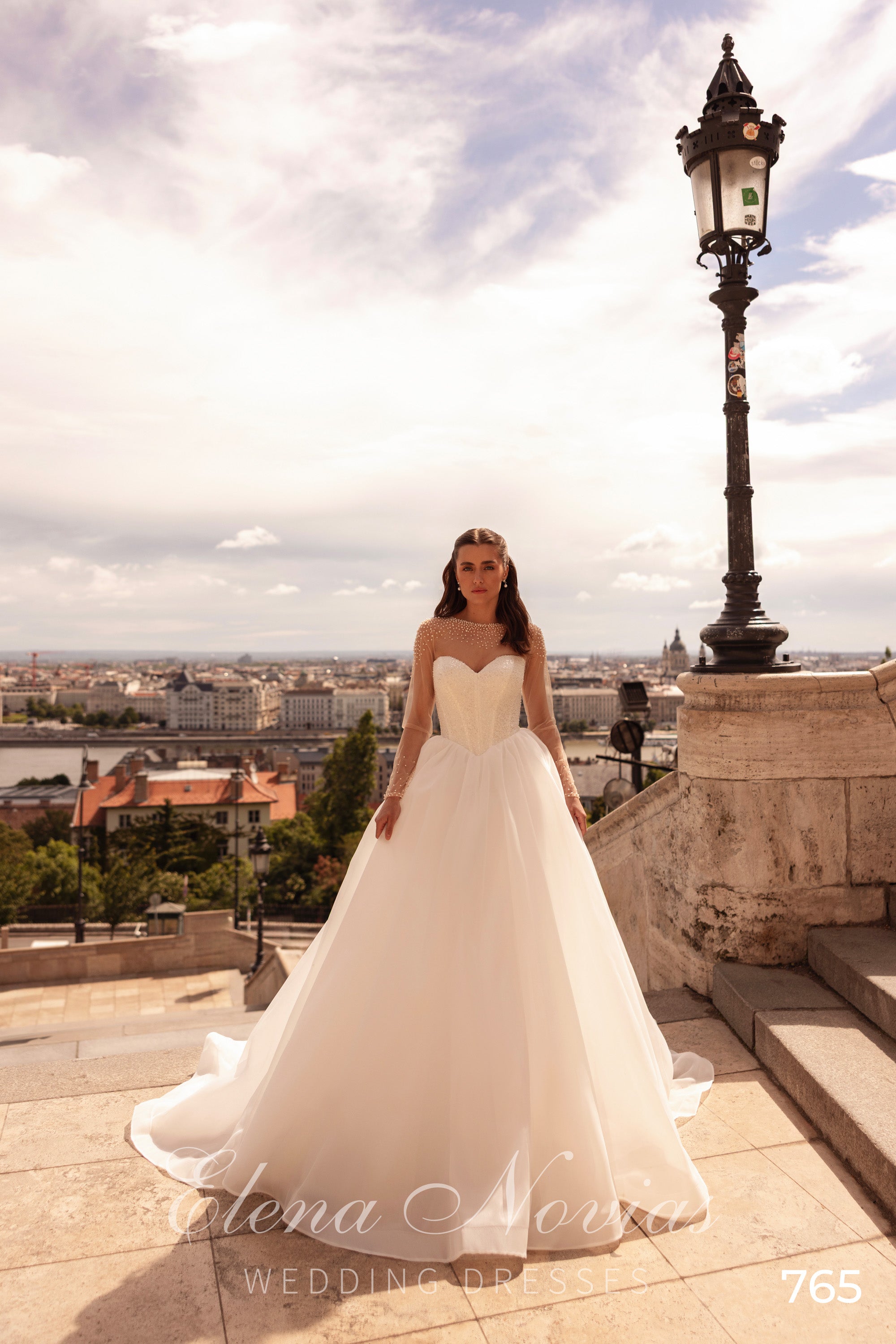 Sparkly Sweetheart Ball Gown Wedding Dress with Detachable Illusion Sleeves