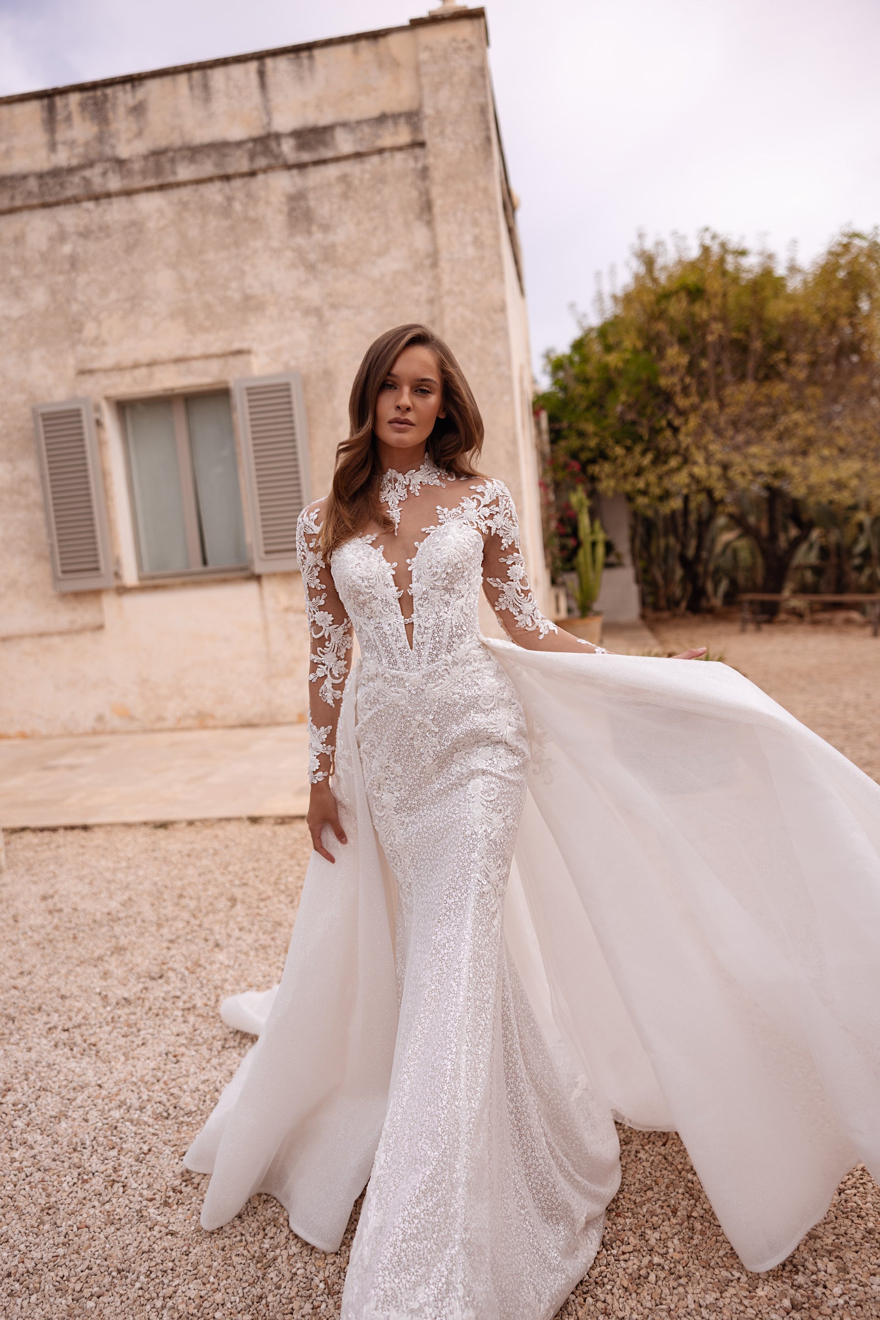 2-in-1 Sparkly Mermaid Wedding Dress with Lace Sleeves