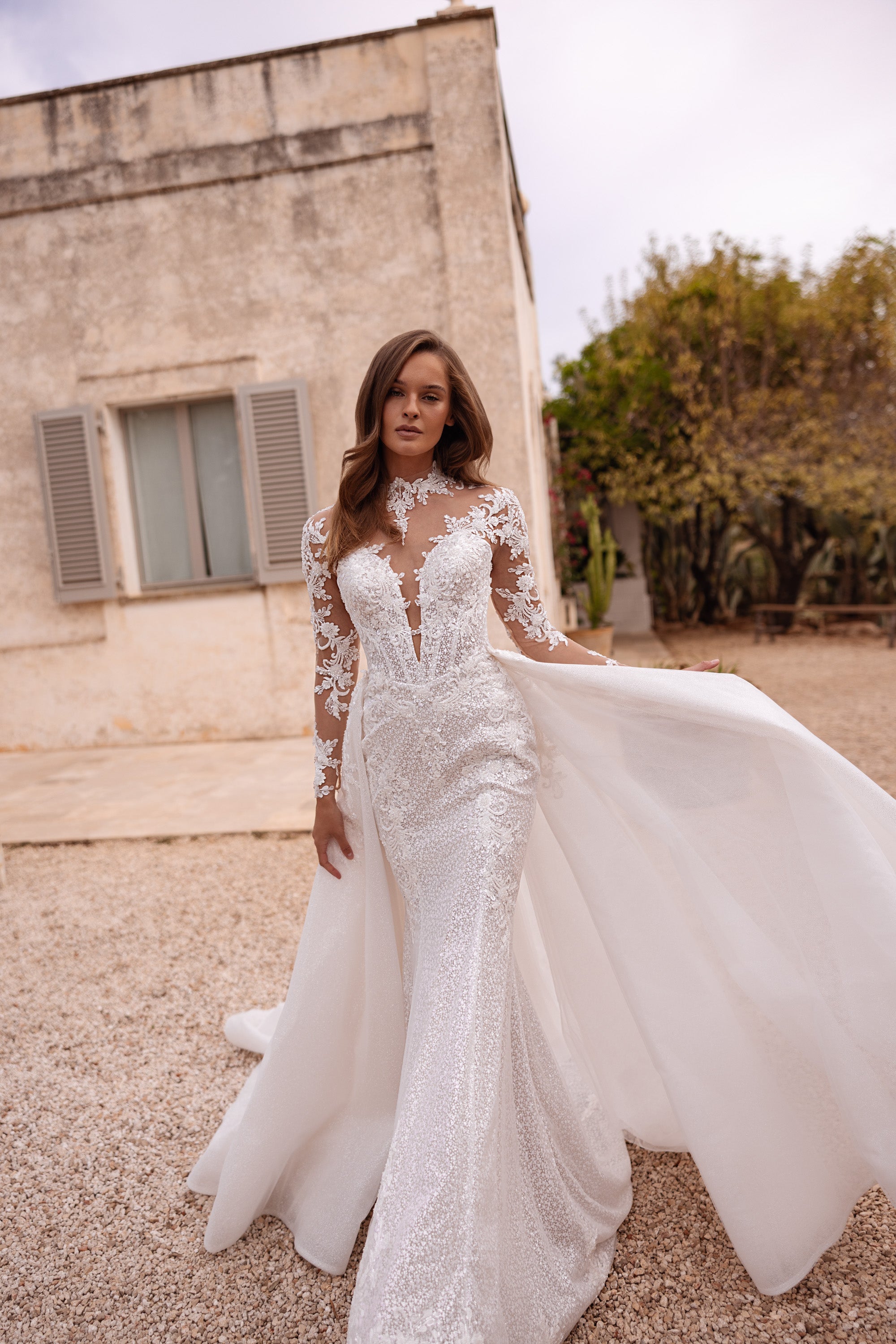 2-in-1 Sparkly Mermaid Wedding Dress with Lace Sleeves
