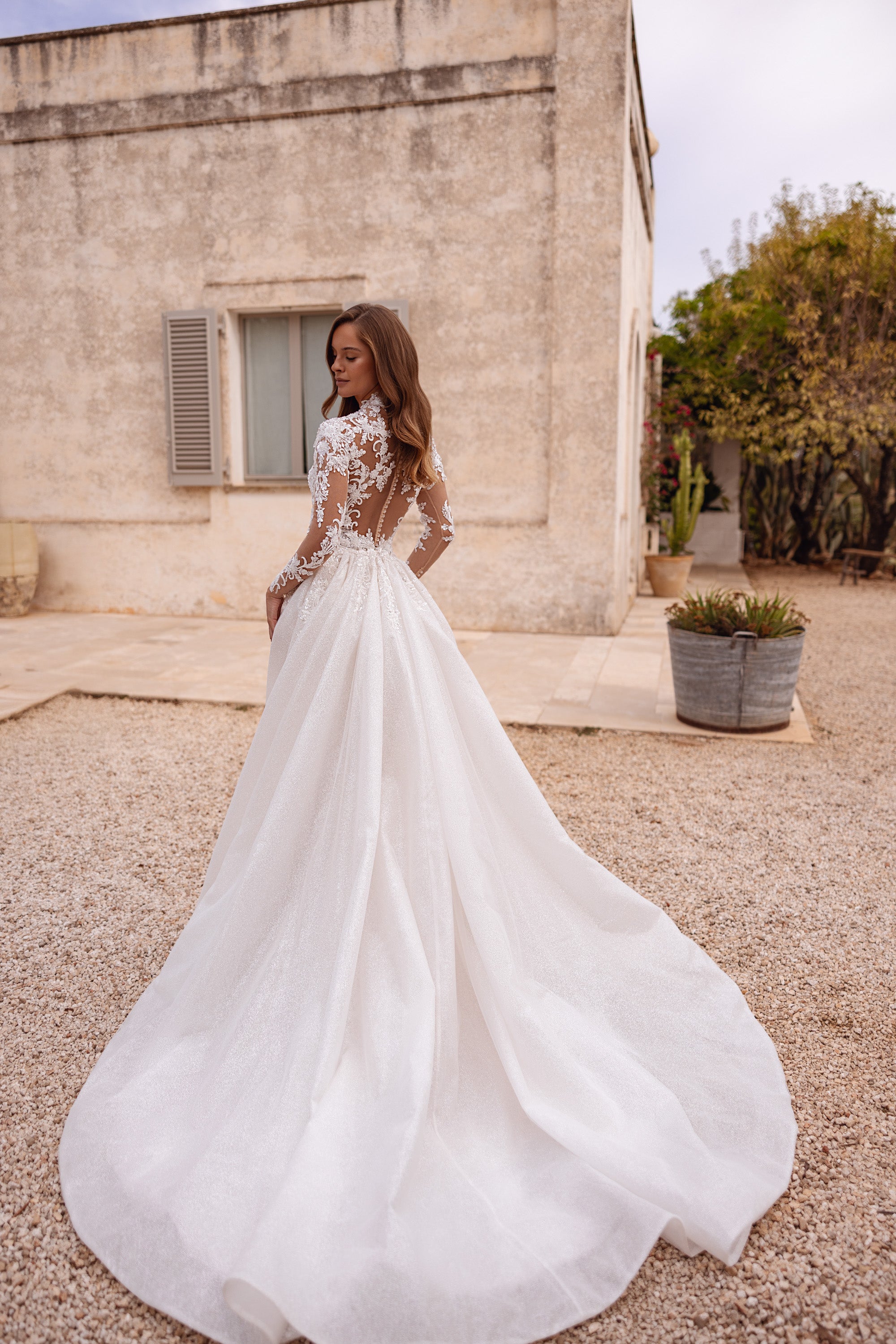 2-in-1 Sparkly Mermaid Wedding Dress with Lace Sleeves