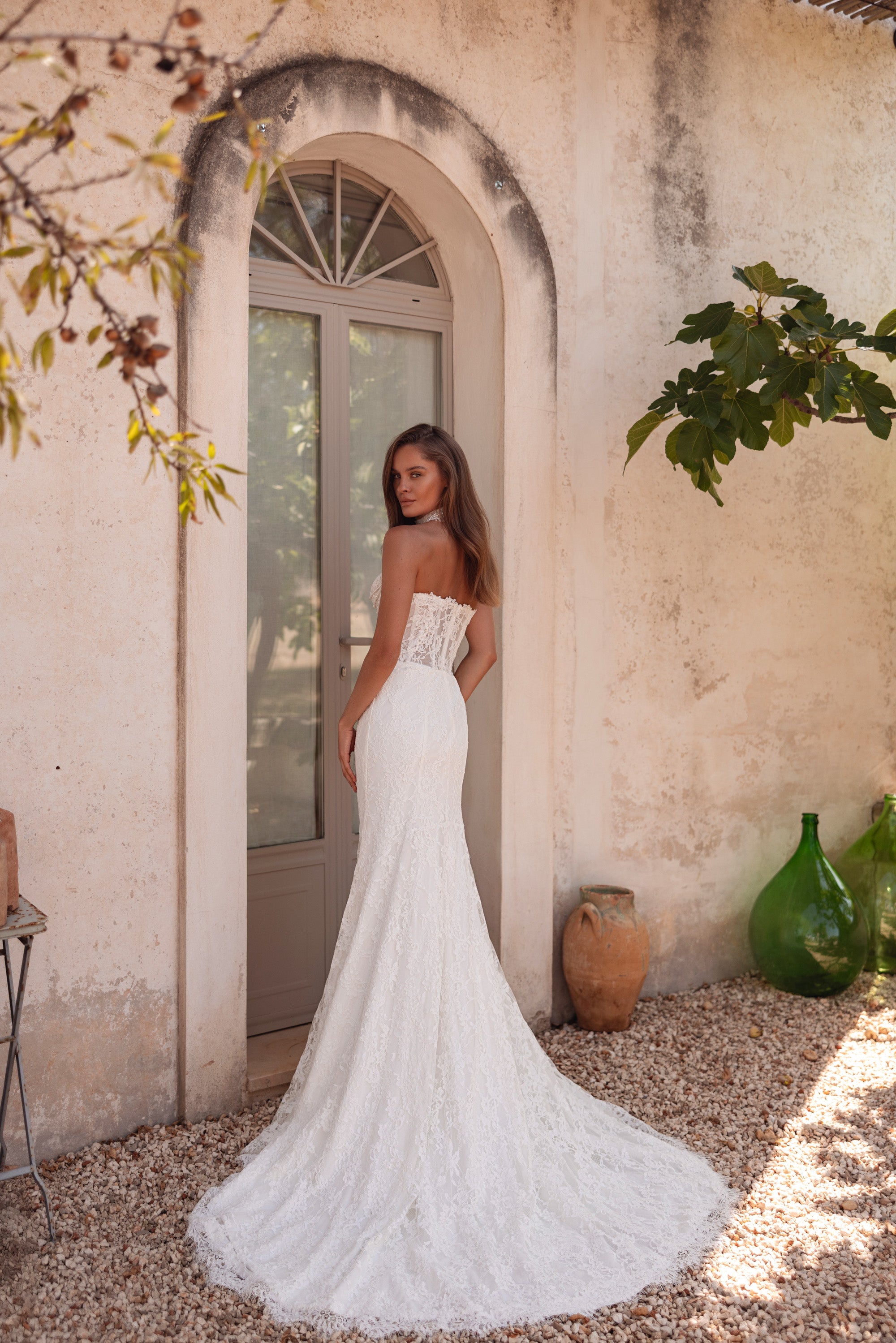 2-in-1 Sweetheart Lace Sheath Wedding Dress with Detachable Overskirt