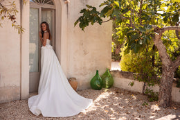 2-in-1 Sweetheart Lace Sheath Wedding Dress with Detachable Overskirt