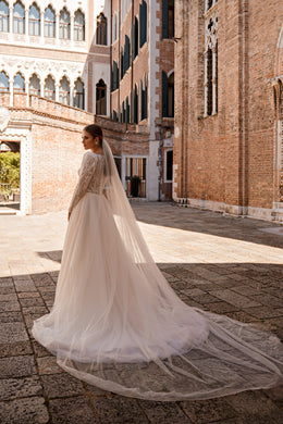 Extra-Long Cathedral Wedding Veil in Sheer Tulle