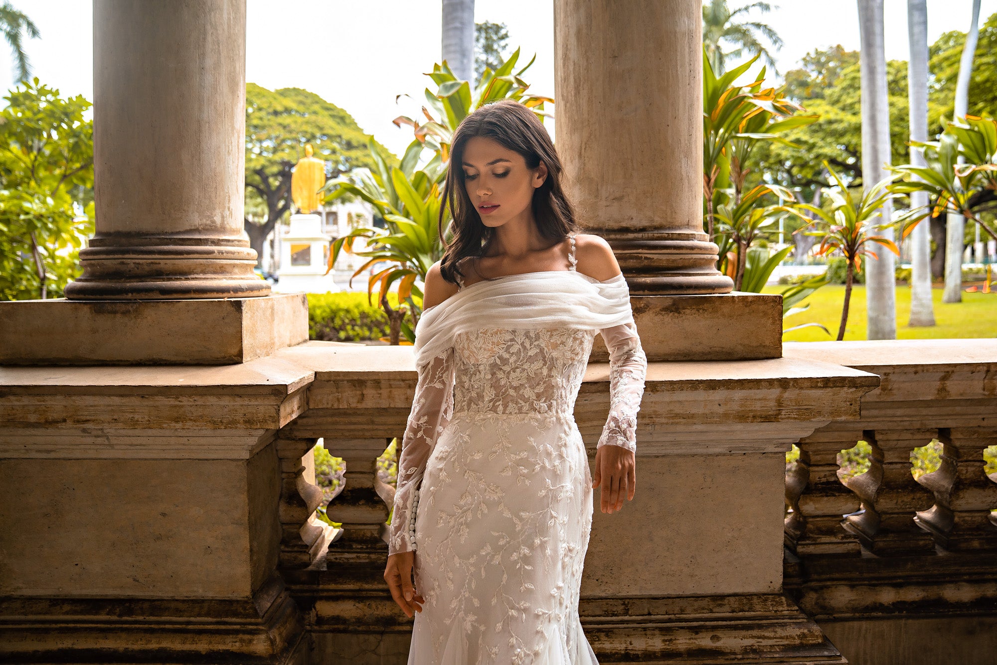 Mermaid Wedding Dress with Detachable Off-Shoulder Bolero