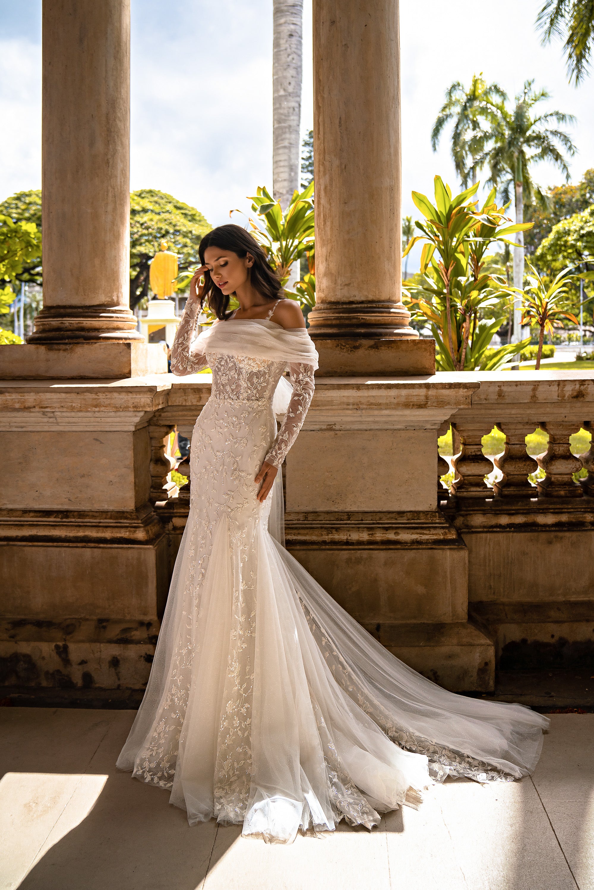 Mermaid Wedding Dress with Detachable Off-Shoulder Bolero