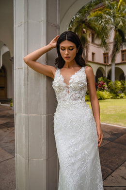 Mermaid Wedding Dress with V-Neck and Detachable Overskirt