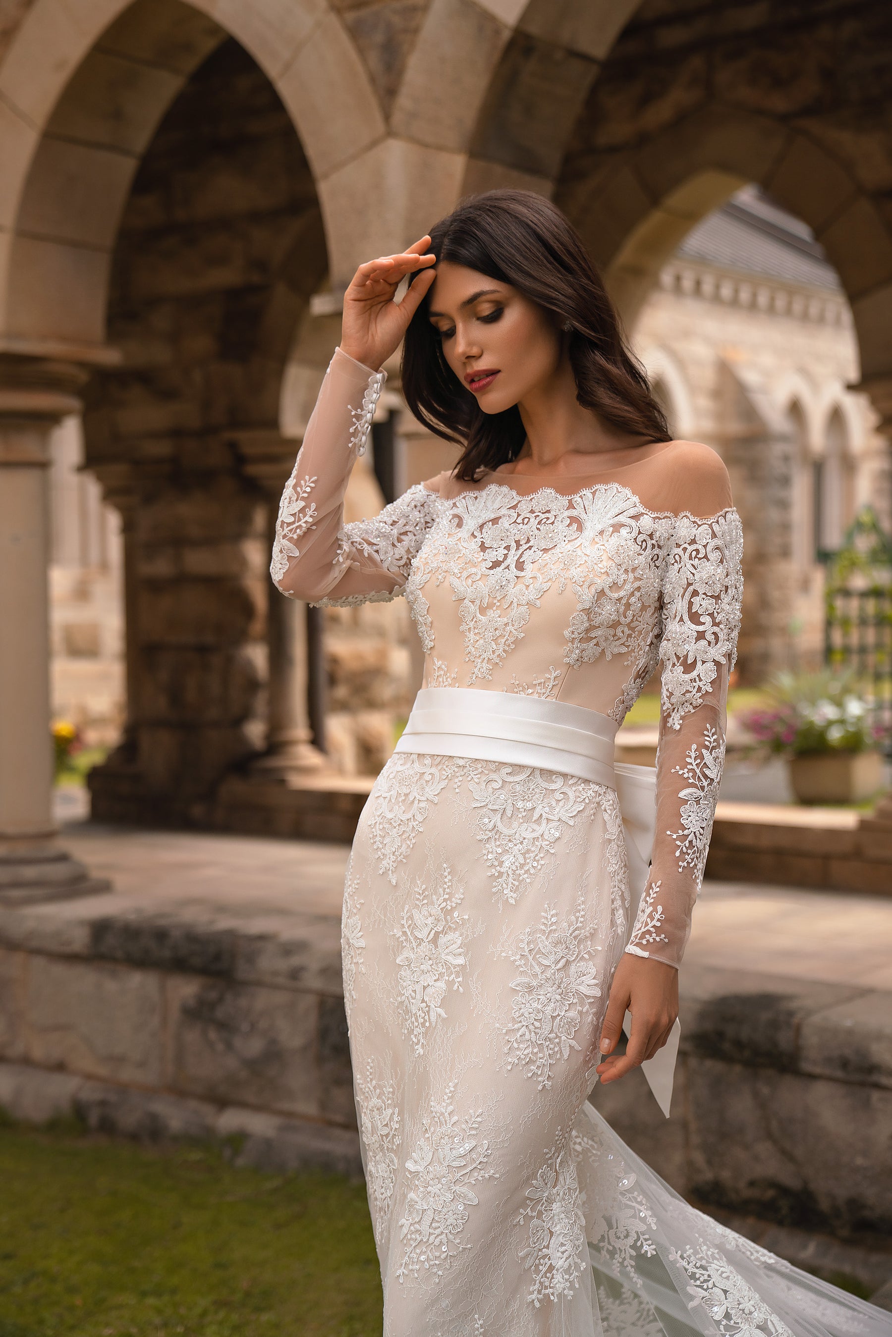 Mermaid Wedding Dress with Off-The-Shoulder Lace Sleeves