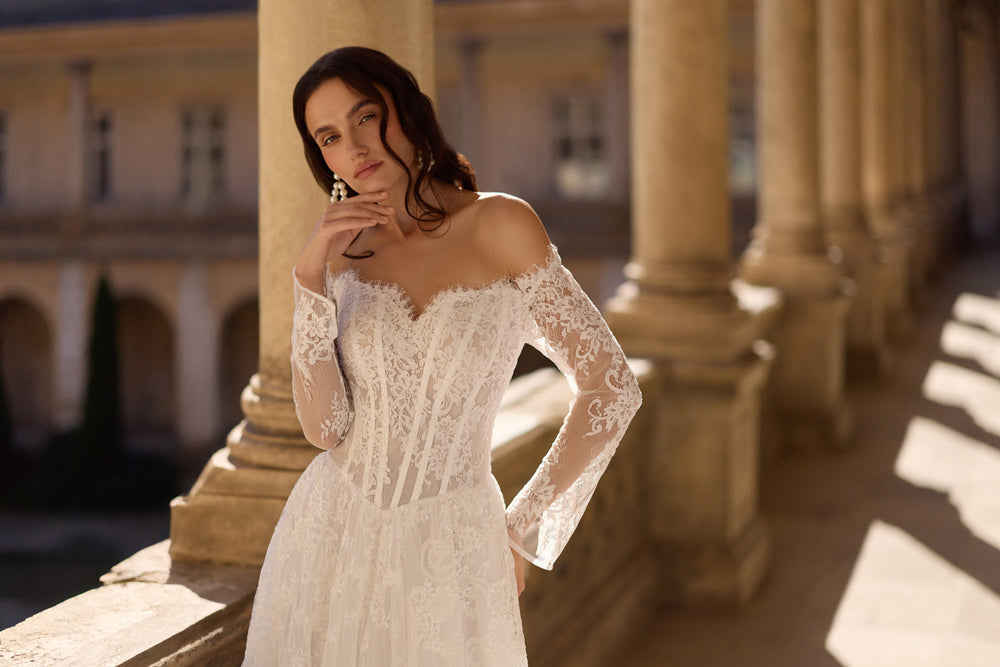 Luxury Lace A-Line Wedding Dress with Off-the-Shoulder Sleeves