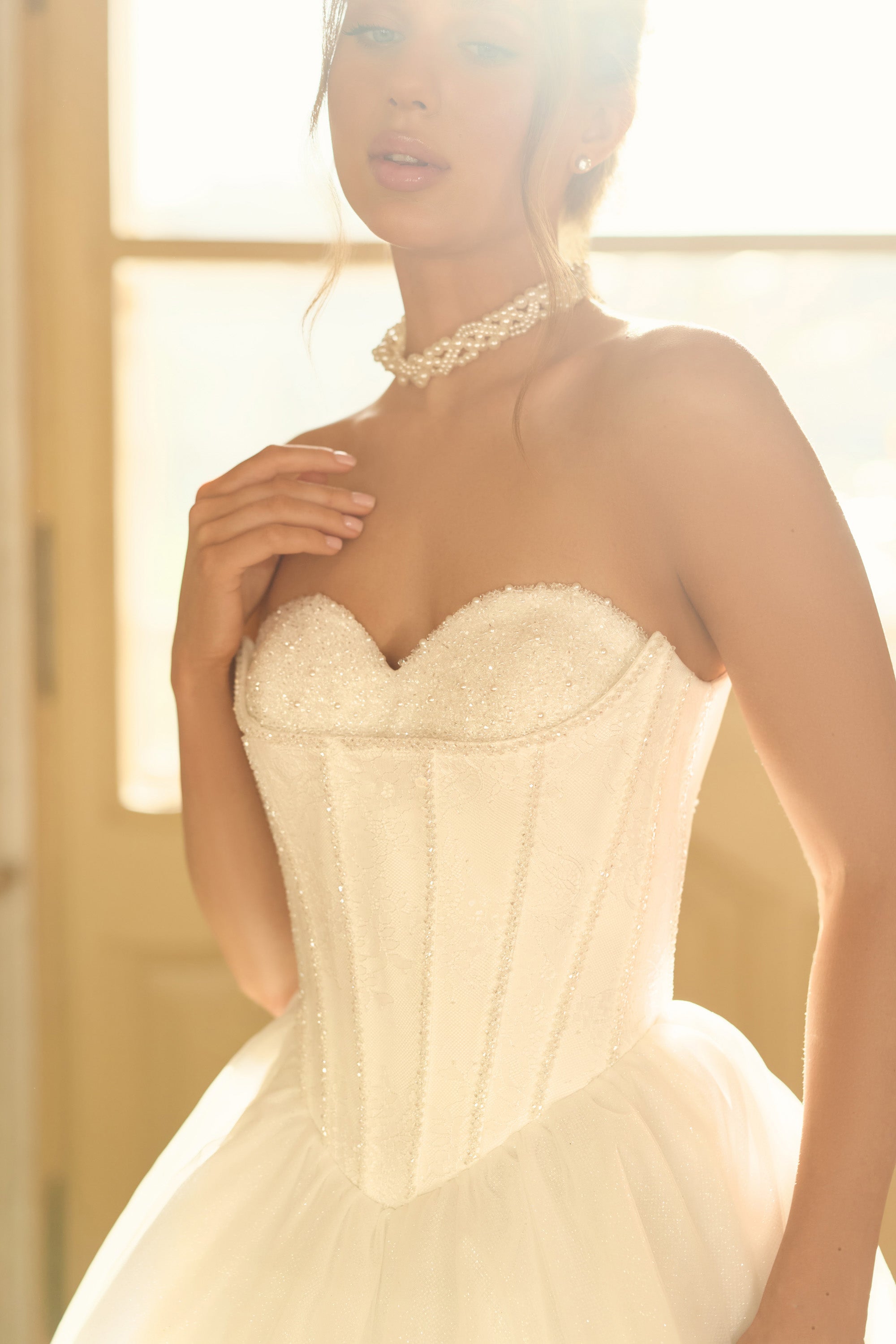 Luxury Sparkly Ball Gown Wedding Dress with Corset Bodice and Sweetheart Neckline