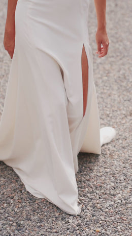 Elegant Wedding Dress with Organza and Lace Top, Crepe Fabric Skirt and Slit Skirt