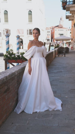 Ball Gown Wedding Dress with Detachable Off-The-Shoulder Sleeves
