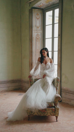 Elegant Mermaid Dress with Additional Sleeves, and Long Tulle Train
