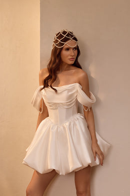 Off-The-Shoulder Basque Waist Mini Wedding Dress With Lace Sleeves And Bubble Skirt