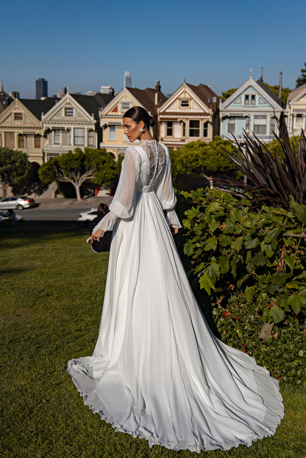 Women's Elegant Multi-Chiffon Wedding Dress with Guipure Embellishments and Long Train