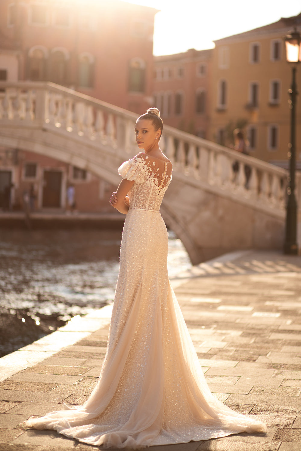 fitted lace wedding dress Elegant Short White Mermaid Wedding Dress with Detachable Sleeves and –  Elsi John