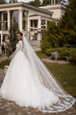 Classic Tulle Veil "Bundle" with Guipure, Beads, Pearls, Sequins and Crystal - 2.6x3.0m
