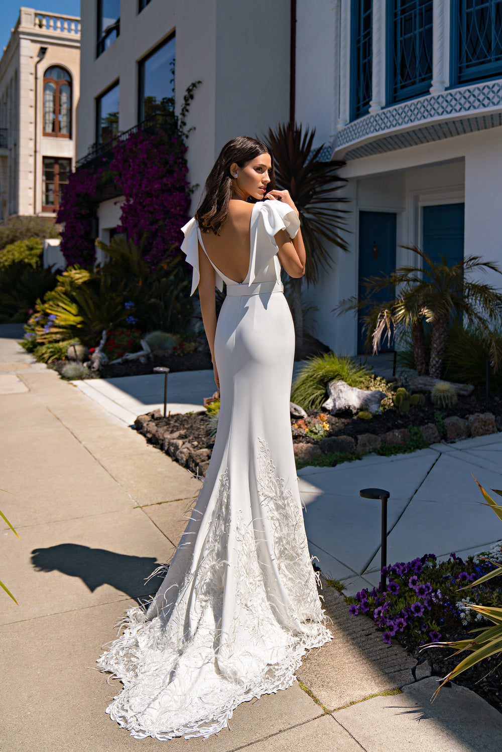 Women's Sophisticated Mermaid Wedding Dress with Removable Wings and Beaded Guipure Embroidery
