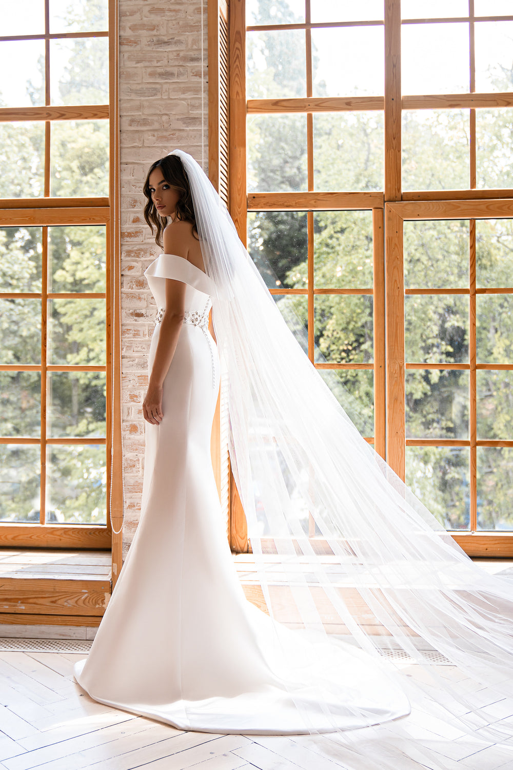 Romantic Tulle Veil 3.3x3.0m with Loops for Fastening