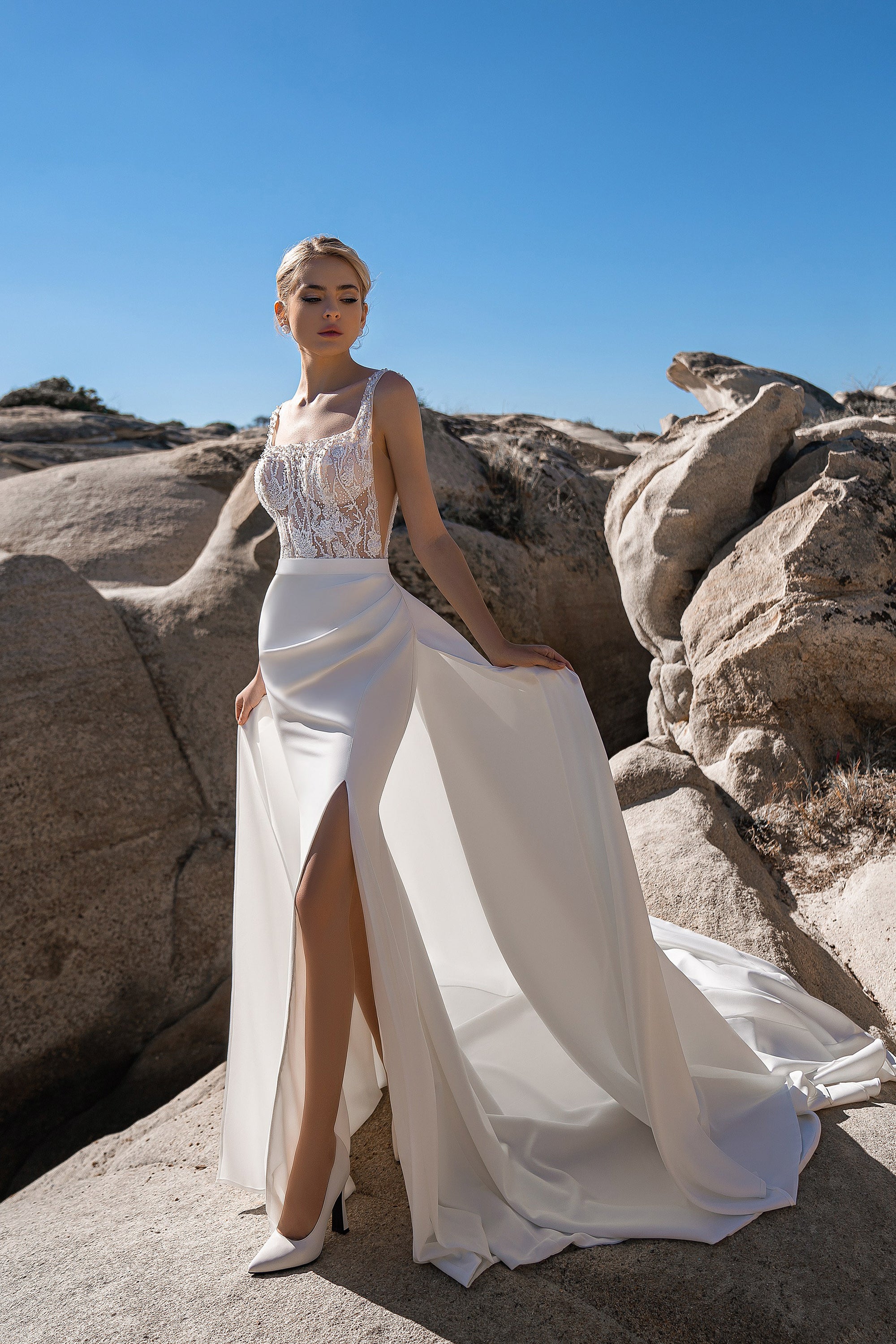 Beautiful Wedding Dress with Chapel Train, Sleeveless Sheath, Sequins and Scoop Neck