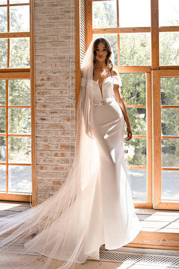 Romantic Tulle Veil 3.3x3.0m with Loops for Fastening