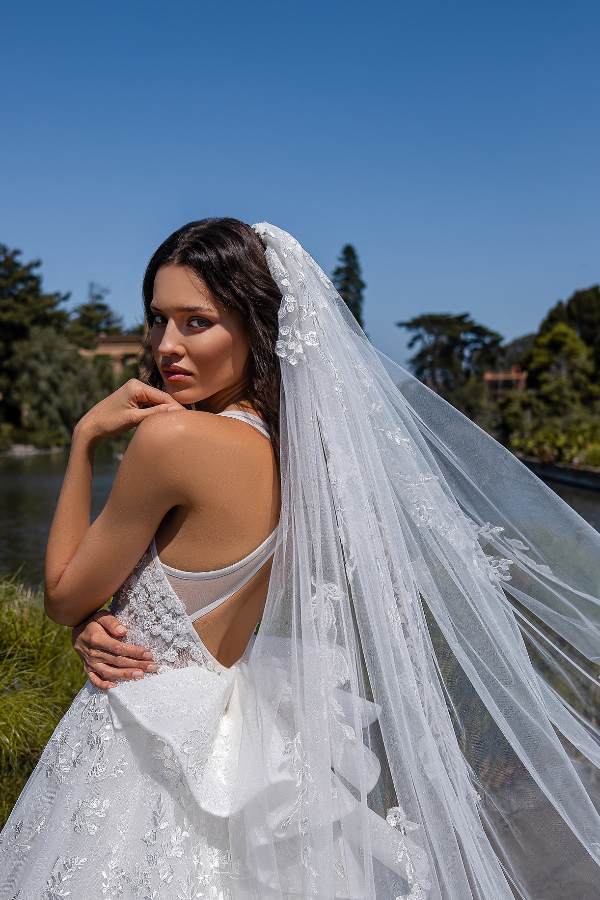Elegant Tulle Veil "Bundle" with Lace and Sequins - 2.6x3m - Loops for Easy Attachment