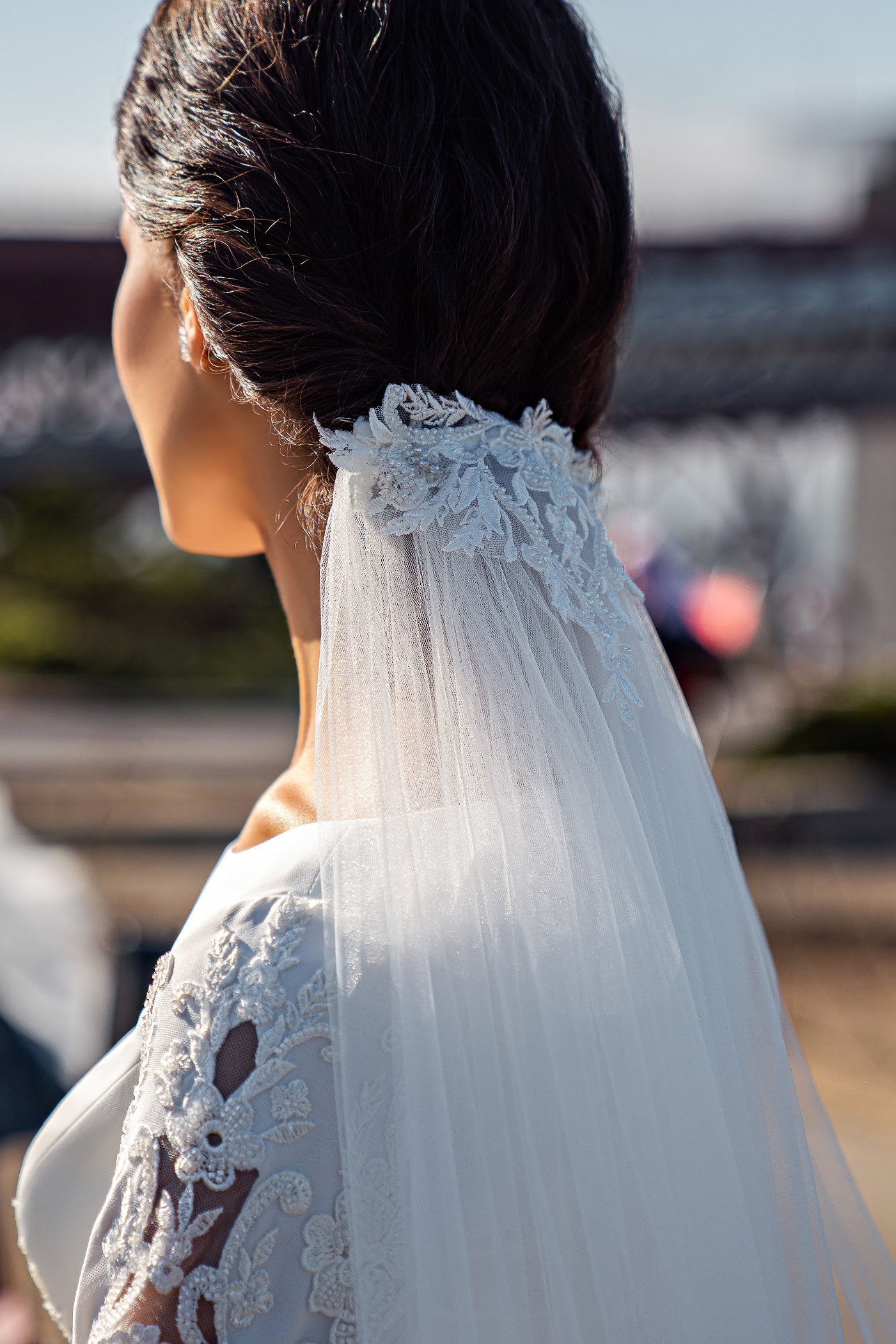 Classic Tulle Veil 2.6x3m with Lace Elements and Loops for Easy Attachment