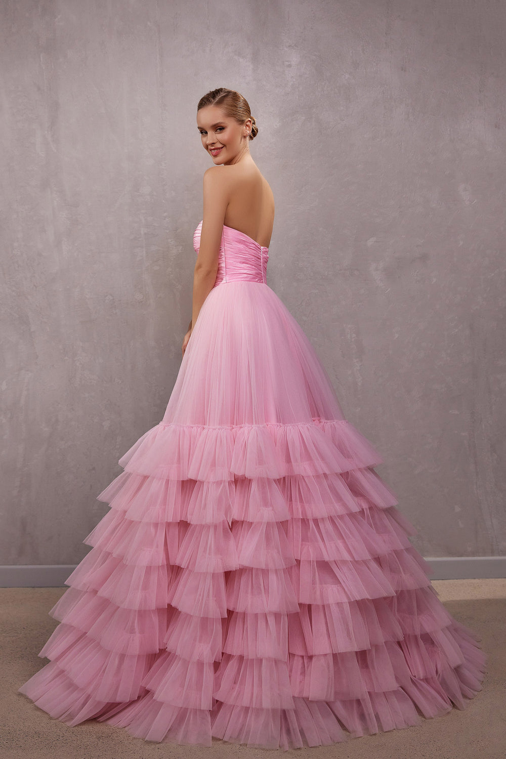 Women's Pink Tulle Prom Dress - Elegant and Stylish Evening Gown