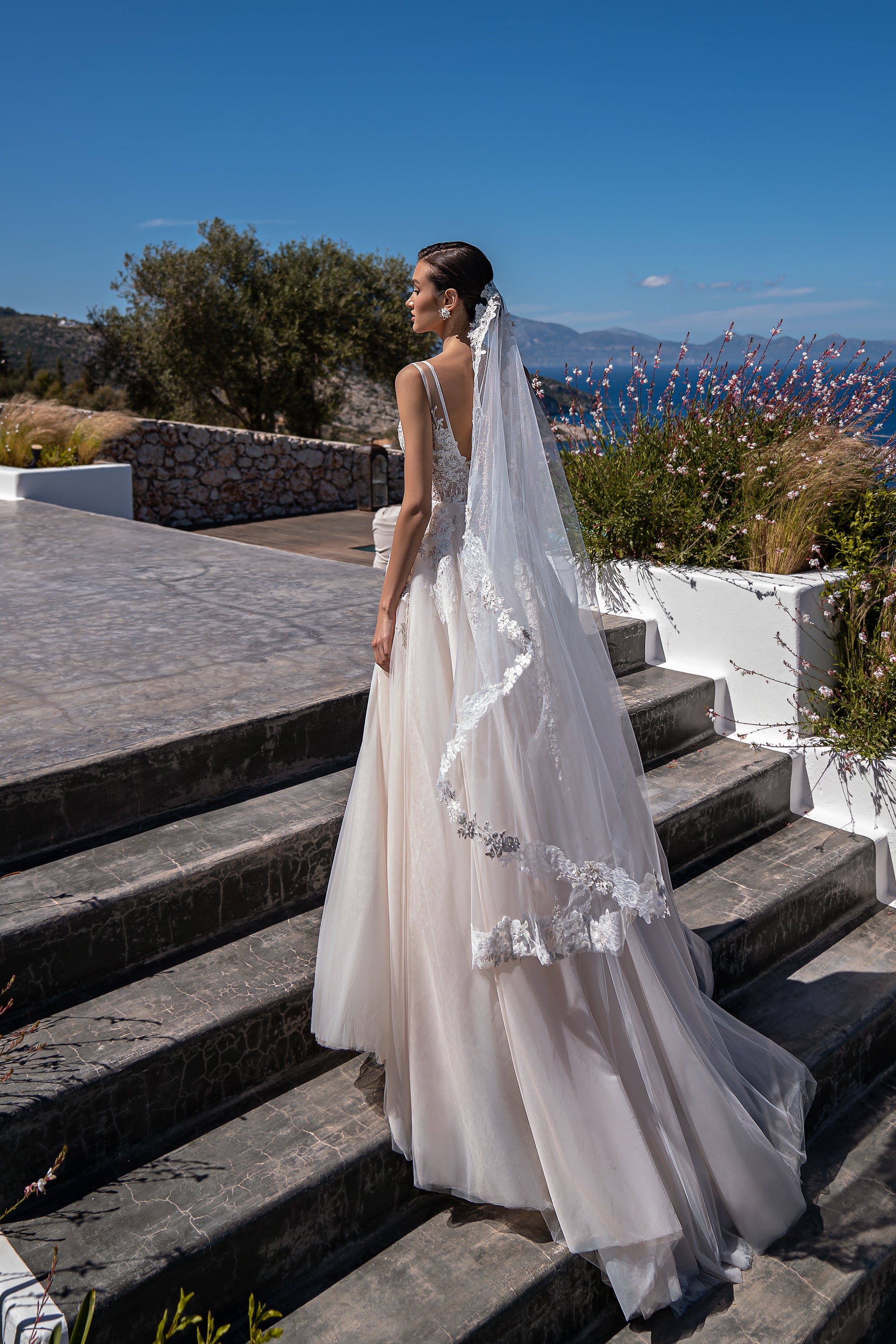 Floral Lace A-Line Wedding Dress with Plunging V-Neck and Open Back