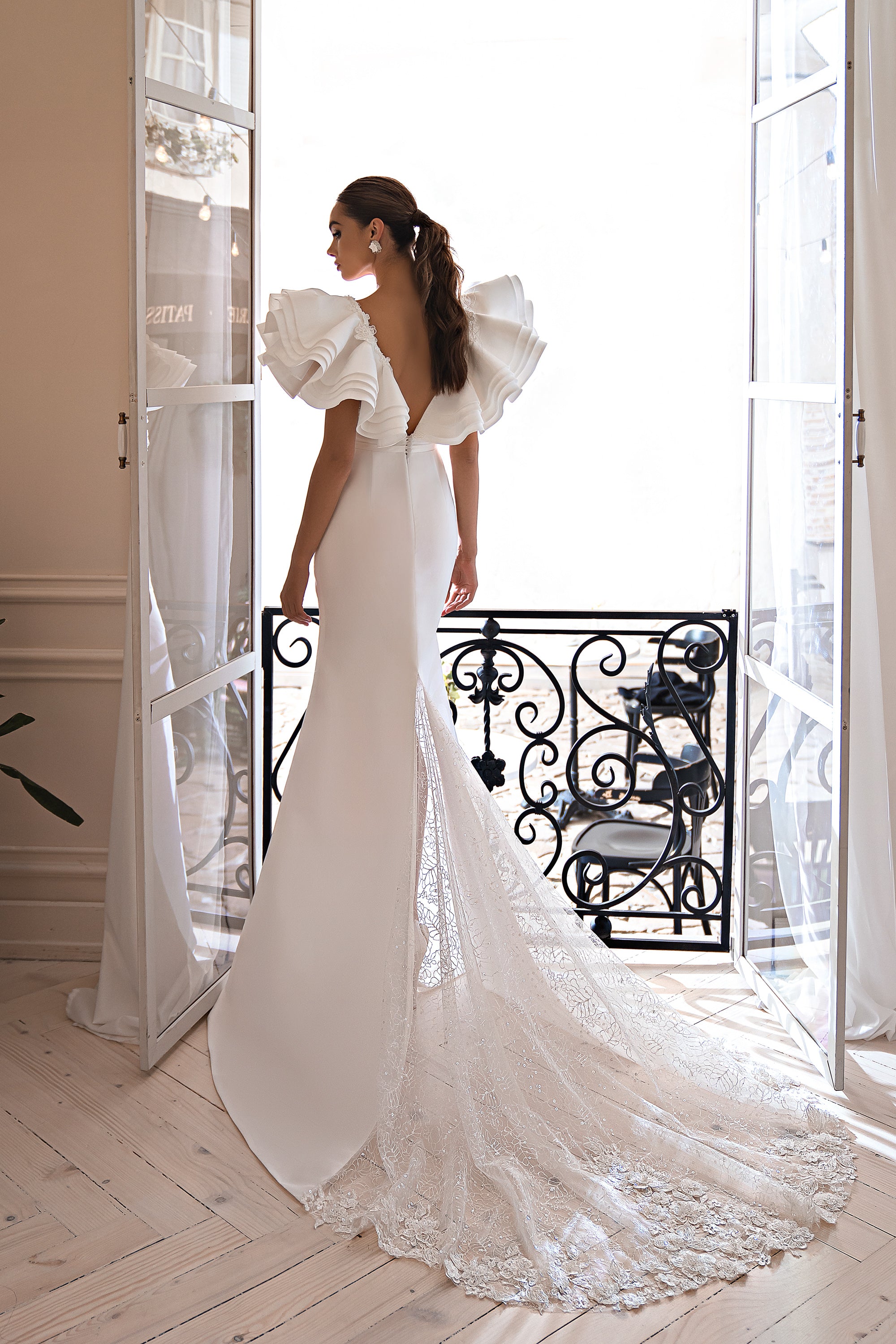 Mermaid Silhouette Wedding Dress with Detachable Design Element, V-Neckline, Guipure Embroidery, and Beads, Pearls, and Sequins