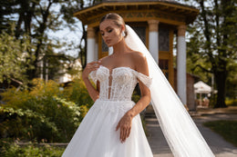 Sparkly Ball Gown Wedding Dress with Detachable Off-Shoulder Sleeves