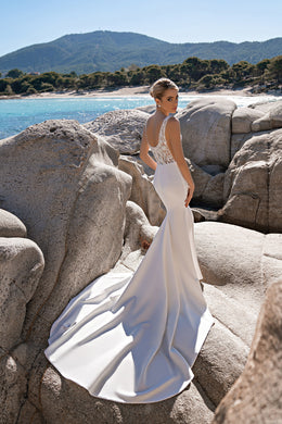 Beautiful Wedding Dress with Chapel Train, Sleeveless Sheath, Sequins and Scoop Neck