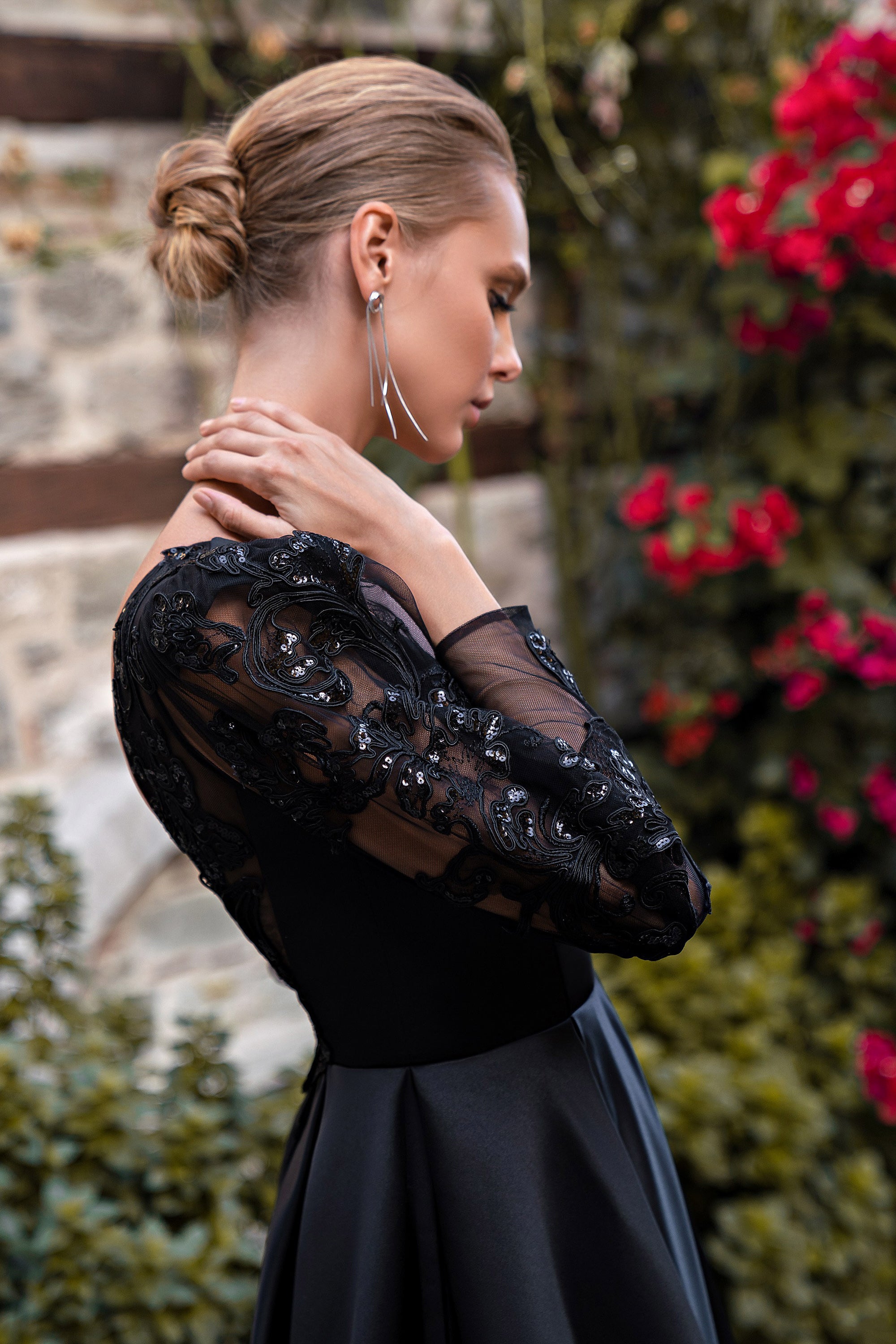 Women's Black Satin Party Dress with Long Sleeves and V-Back