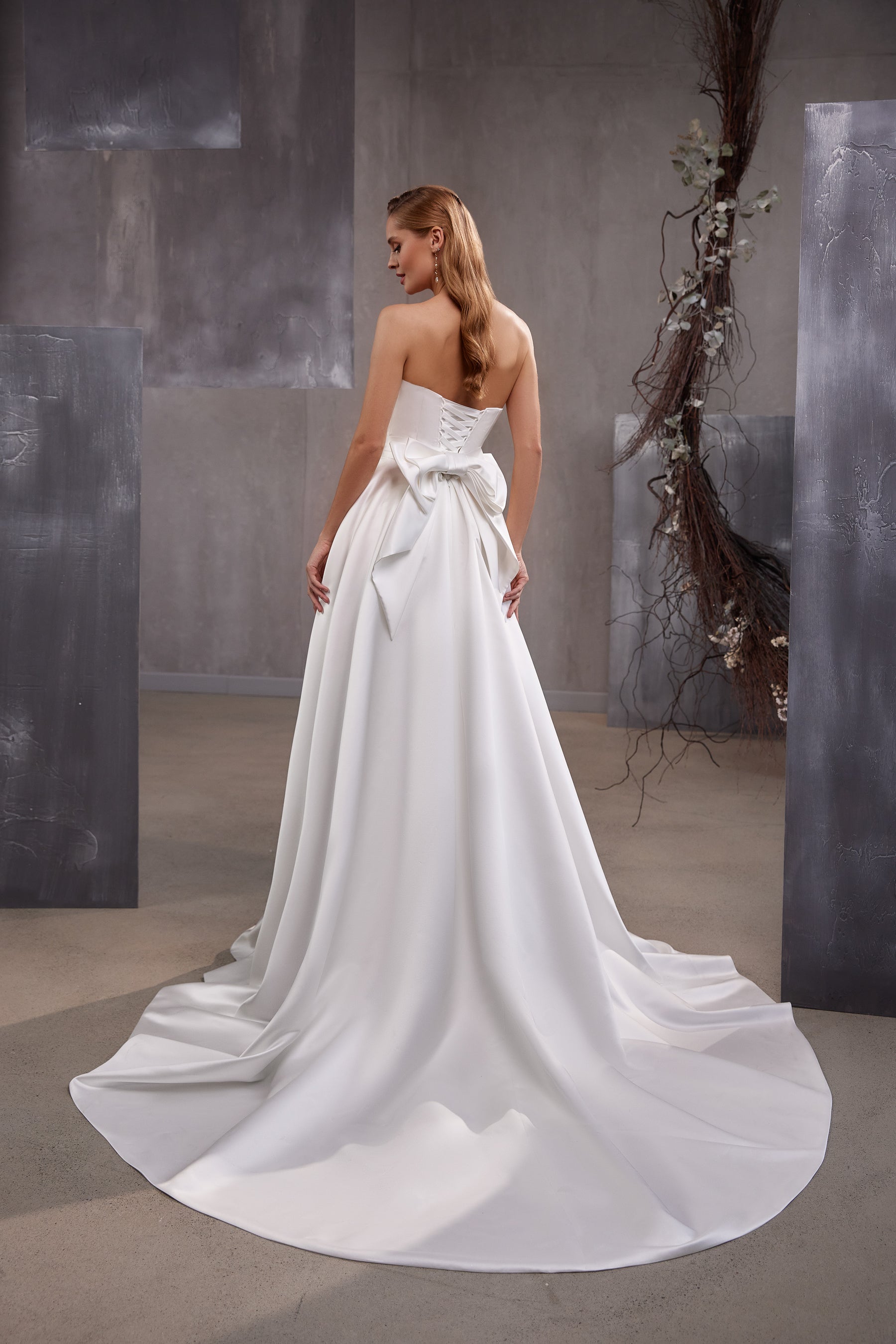 Beautiful Transforming Wedding Dress with Minimalism Style, Removable Belt with Bow