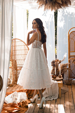 Exquisite Designer Wedding Dress with Guipure Embroidery, Corset Waist, and 3D Guipure Decoration