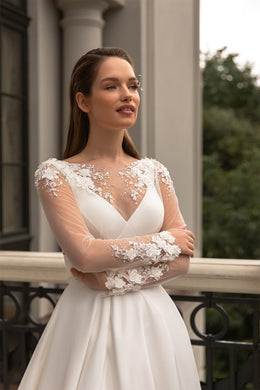 Satin Two-in-One Wedding Dress with Slit Skirt - Perfect for Your Special Day!