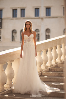 Elegant Fit-and-Flare Lace Bridal Dress with Spaghetti Straps, V-Neck, and Detachable Cape